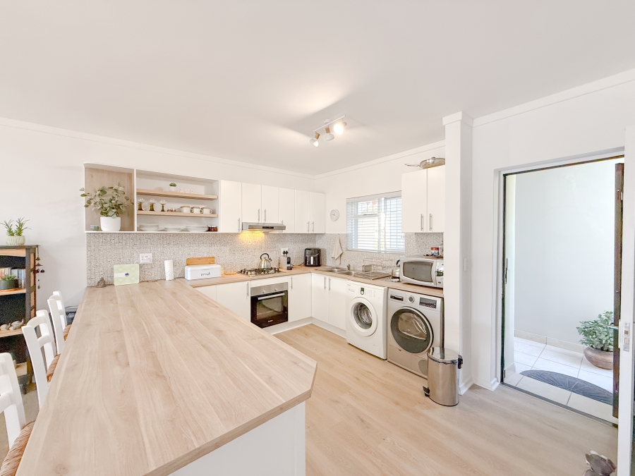 2 Bedroom Property for Sale in Bowtie Western Cape